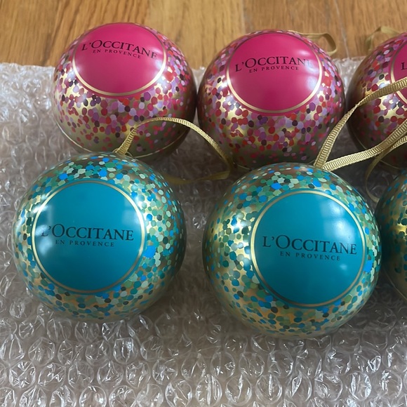 L’Occitane Round Metal Ornaments - Set of 6 - Picture 2 of 8